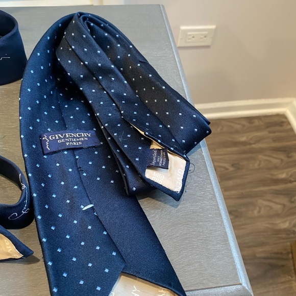Vintage Givenchy Navy Blue Tie Lot - Picture 6 of 8